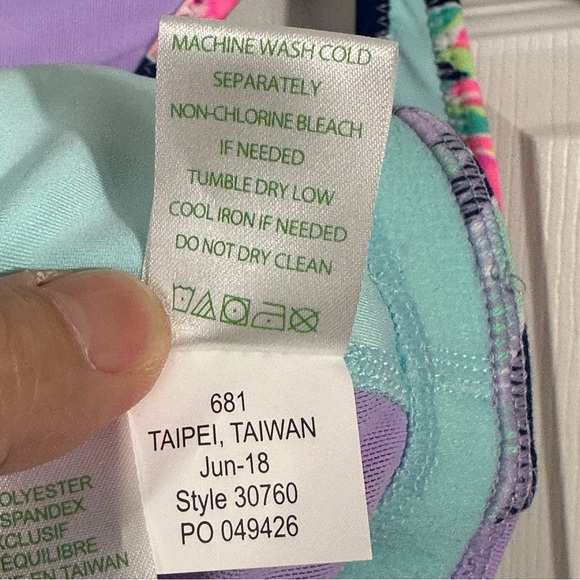 NWT Lilly Pulitzer Luxletic Jaydea sports bra, "Slathouse Soiree" pattern, sz S - Picture 8 of 8